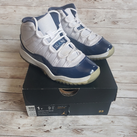 Jordan 11 Retro BP Sneakers size 1Y - Picture 6 of 6